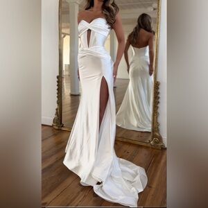2025 Sherri Hill Prom Dress #56161 - Brand New w/ tags - Ivory Color - Size 000
